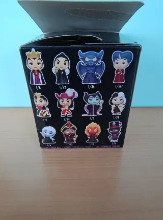 Mistery mini  Villanos Cruella. Envío disponible.