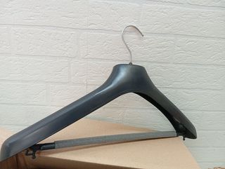 12 Perchas plasticas Kiroplast