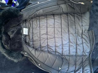 Chaquetón Parka Candida con capucha de pelo