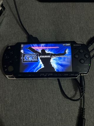 PSP Slim Negra con Juego en Memoria