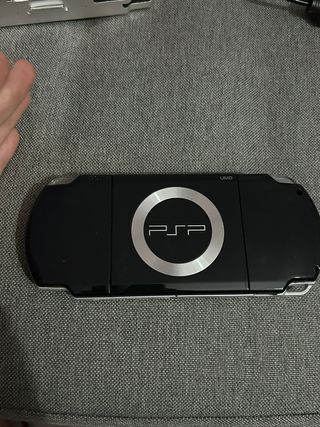 PSP Slim Negra con Juego en Memoria