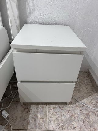 2x 30€ Mesitas de Noche Malm Ikea Blanca