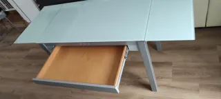 Mesa de cocina cristal + sillas y banquetas