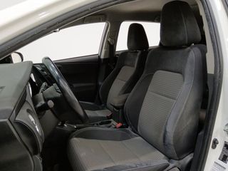 Toyota Auris Hybrid Feel!