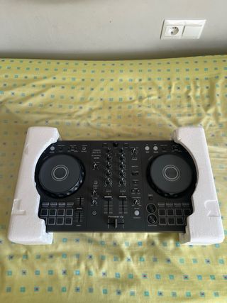 Controlador DJ Pioneer DDJ-FLX4