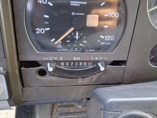 MERCEDES 814 CAJA CON PLATAFORMA ELEVADORA