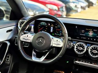 Mercedes-Benz CLA250e / AMG / Techo