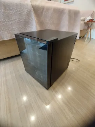 Vinoteca para 16 botellas