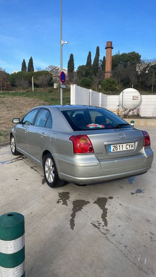 Toyota Avensis 2004