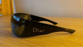 Gafas de sol Dior negras con estrellas