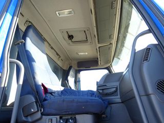 Volvo FM 300-CAMIONES GANCHO PORTACONTENEDOR