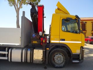 Volvo FH 330-CAMIONES GRUA