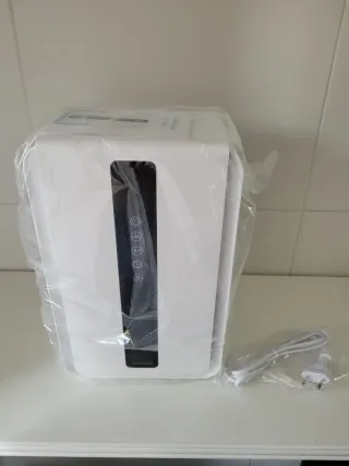 Deshumidificador Blanco y Azul