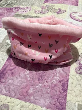 Cuello rosa con corazones nuevo