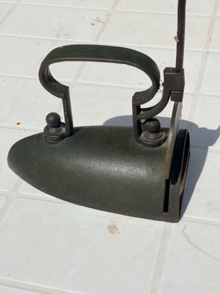 Ferro da stiro antico raro da collezione