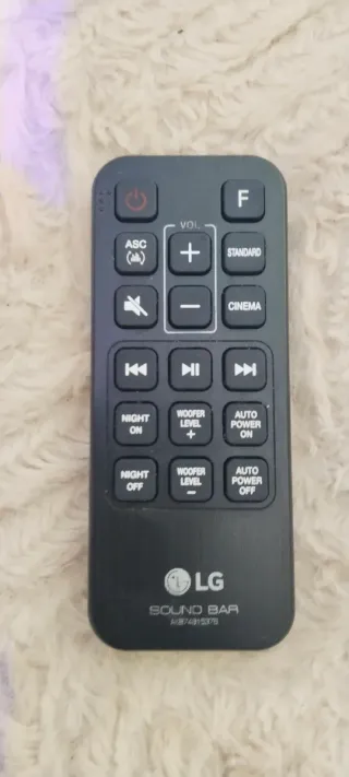 Barra de Sonido LG + Subwoofer y Mando