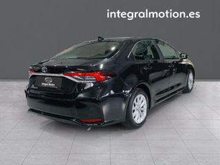 Toyota Corolla Sedán  125H Active Tech