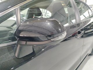 Toyota Corolla Sedán  125H Active Tech