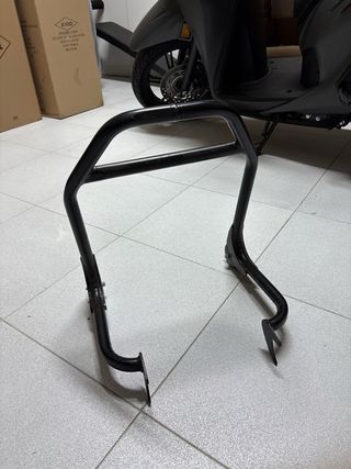 Soporte para moto con ruedas