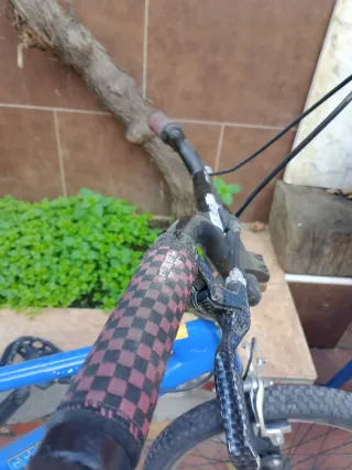Bicicleta BMX azul