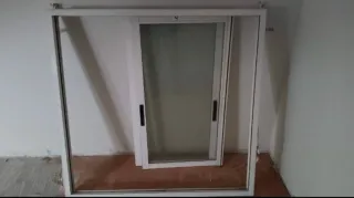 Ventana corredera blanca  1,25 por 1,20cm