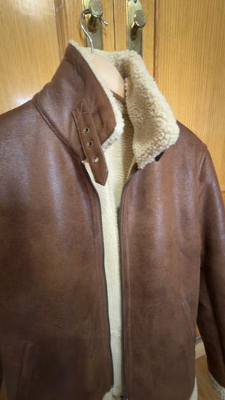 Cazadora borrego Zara marrón