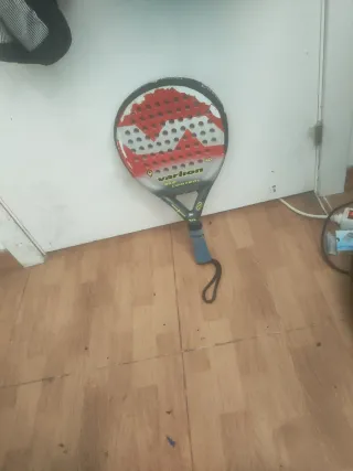 Raqueta pádel Varлиon Red Control 35€(negociable)