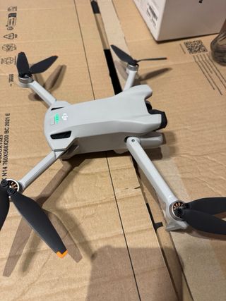 DJI Mini 3 Drone con Control RC