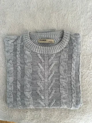 Jersey Pull&Bear gris trenzado talla XS