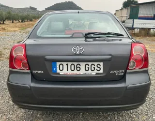 Toyota Avensis 2.0 d4d GARANTÍA