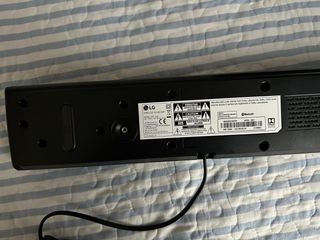 Barra de sonido LG SJ2 160W con subwoofer