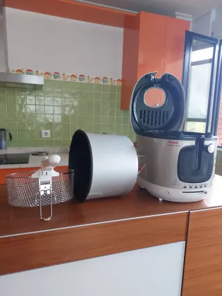 Freidora de aceite Tefal Mega XXL. 2kg. 8 personas