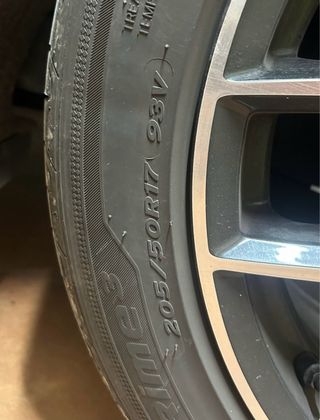 Llanta Autec Babaris 17 con Neumático Hankook