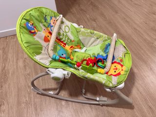 Hamaca bebé con juguetes