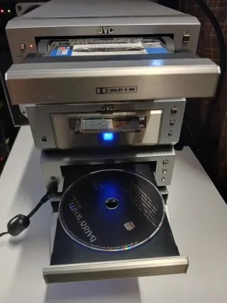 Equipo de música JVC plata y azul