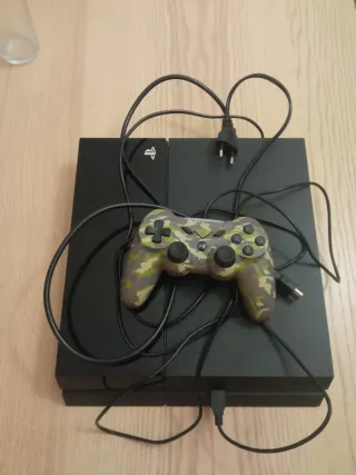 PS4 (PlayStation 4) 1tb + 6 Juegos