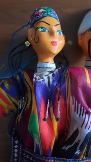 Marioneta pareja tradicional Uzbequistán