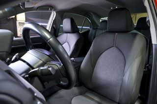 Toyota Camry   2.5 220H Advance