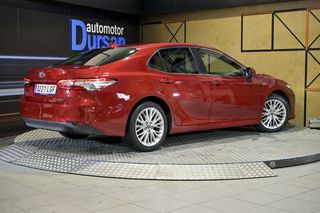 Toyota Camry   2.5 220H Advance