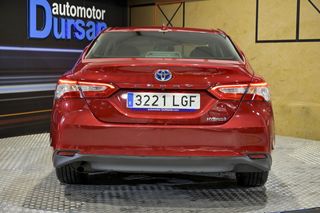 Toyota Camry   2.5 220H Advance