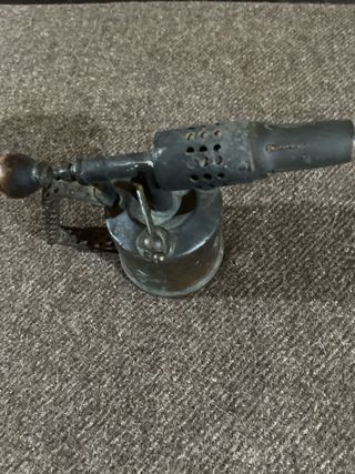 Antiguo soplete de latón