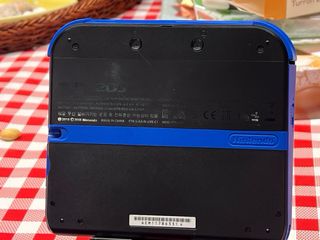 Nintendo 2DS Negra y Azul