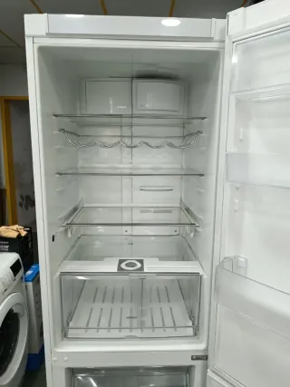 Frigorífico Electrolux No Frost 185x60cm