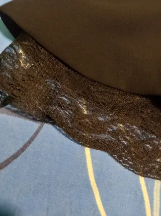 Falda negra con encaje Zara