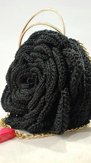 Bolso fiesta negro hecho a mano