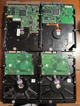 4 Discos  Duros Seagate de  500GB