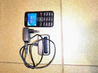 Teléfono móvil Alcatel. Personas mayores