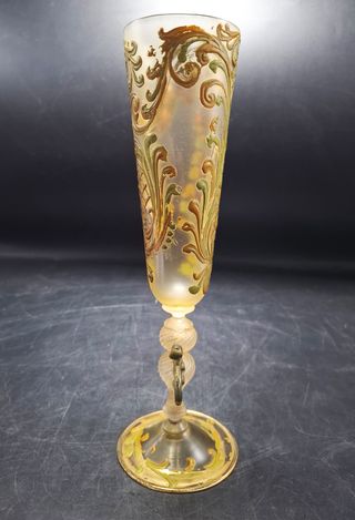 Antigua Copa Cristal Veneciano pintada en Oro