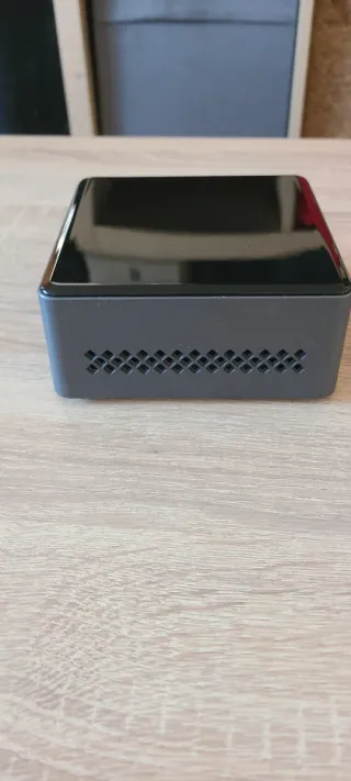 Mini PC Intel NUC6CAYH