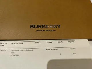 Bufanda Burberry 100% Cashmere Azul Marino y Roja